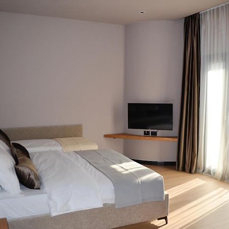 N'Peze Hotel Tirana Exterior foto